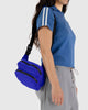 SAC BANANE SANGLE 34" « LAPIS » — par Baggu